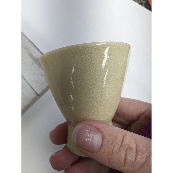 Vintage Set of 3 Large Ceramic Egg Cups Cream Beige Leaves - Picture 4 of 7